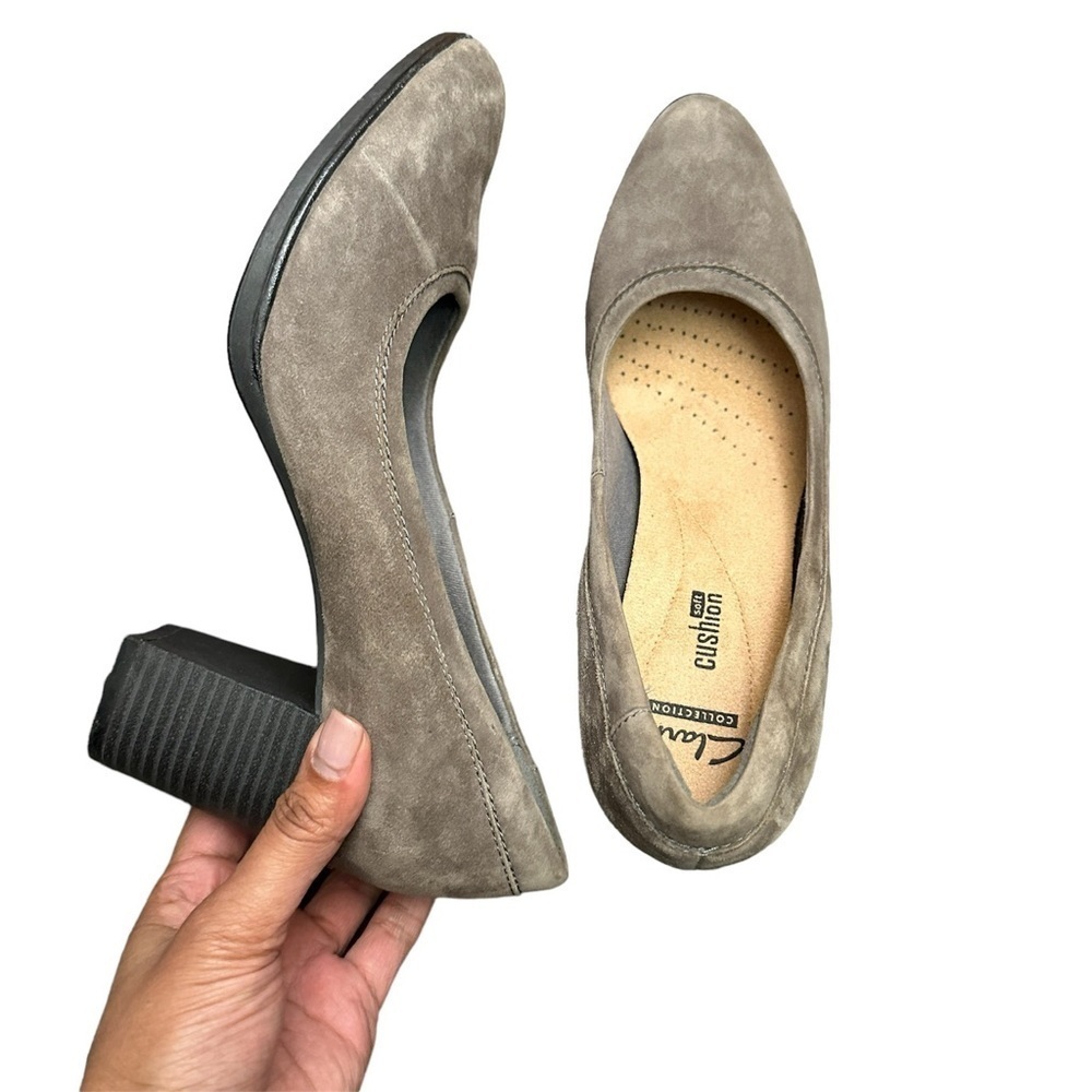 Clarks Women's Araya Moon Suede Pumps in Block Heels in Grey Black Color sz US 8
